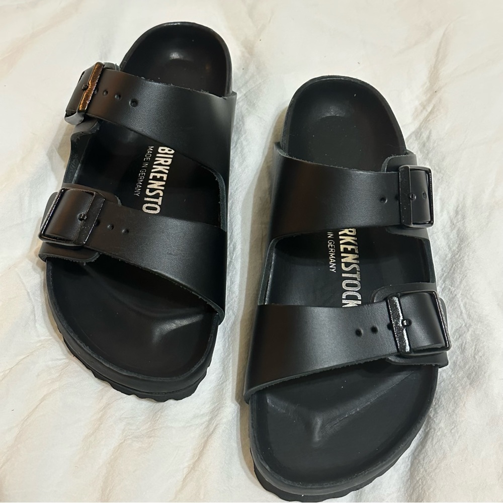 BRAND NEW! All Black Birkenstock